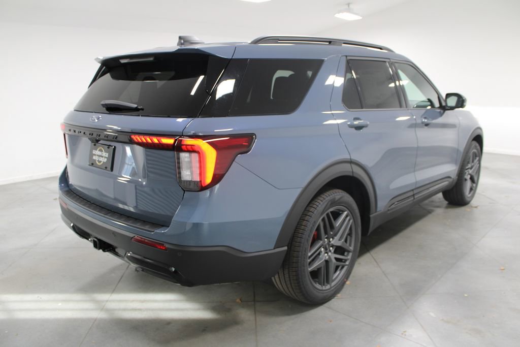 New 2026 Ford Explorer ST-Line w/ ST-Line Street Pack image 8