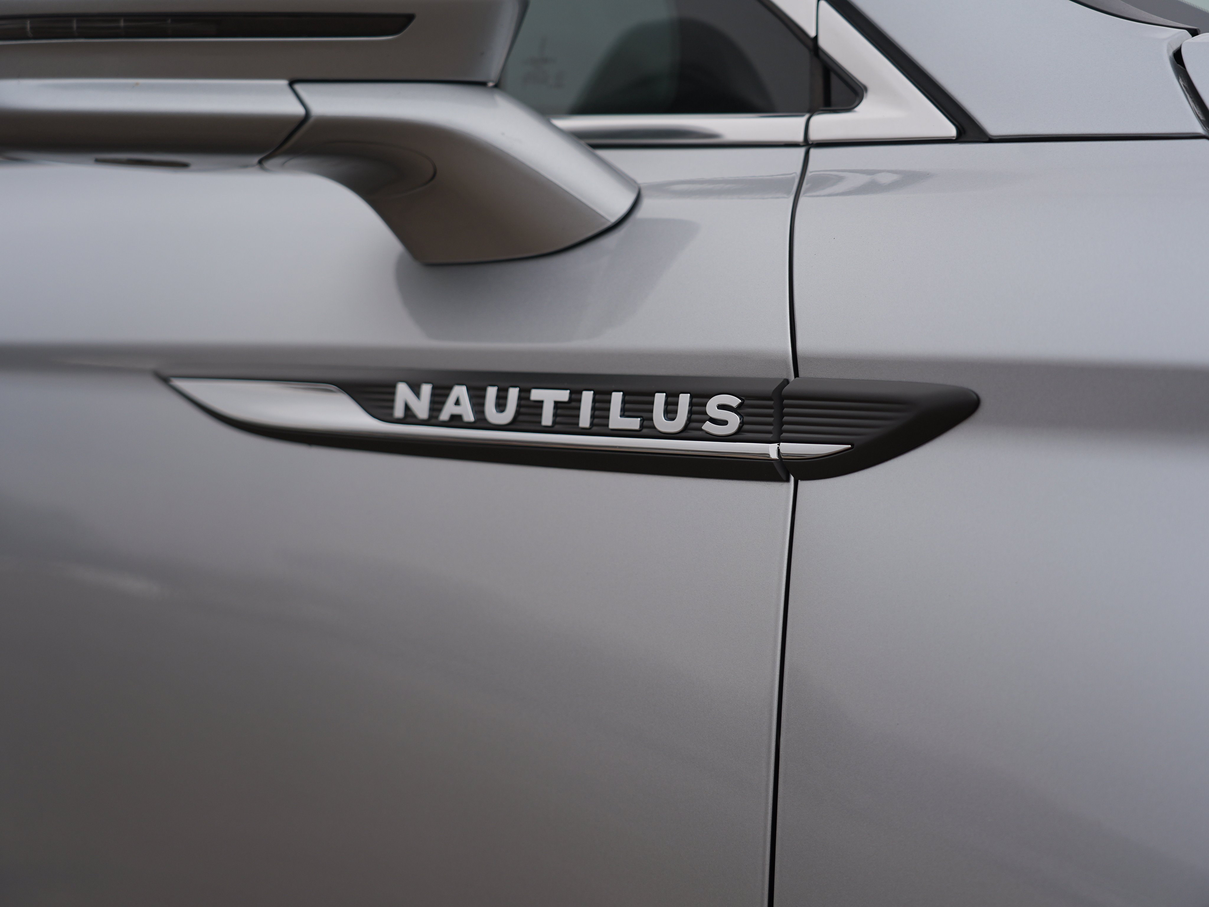 Used 2022 Lincoln Nautilus Reserve AWD/4WD image 35