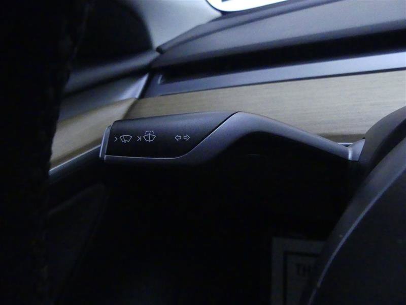 Used 2021 Tesla Model 3 Standard Range Plus image 15