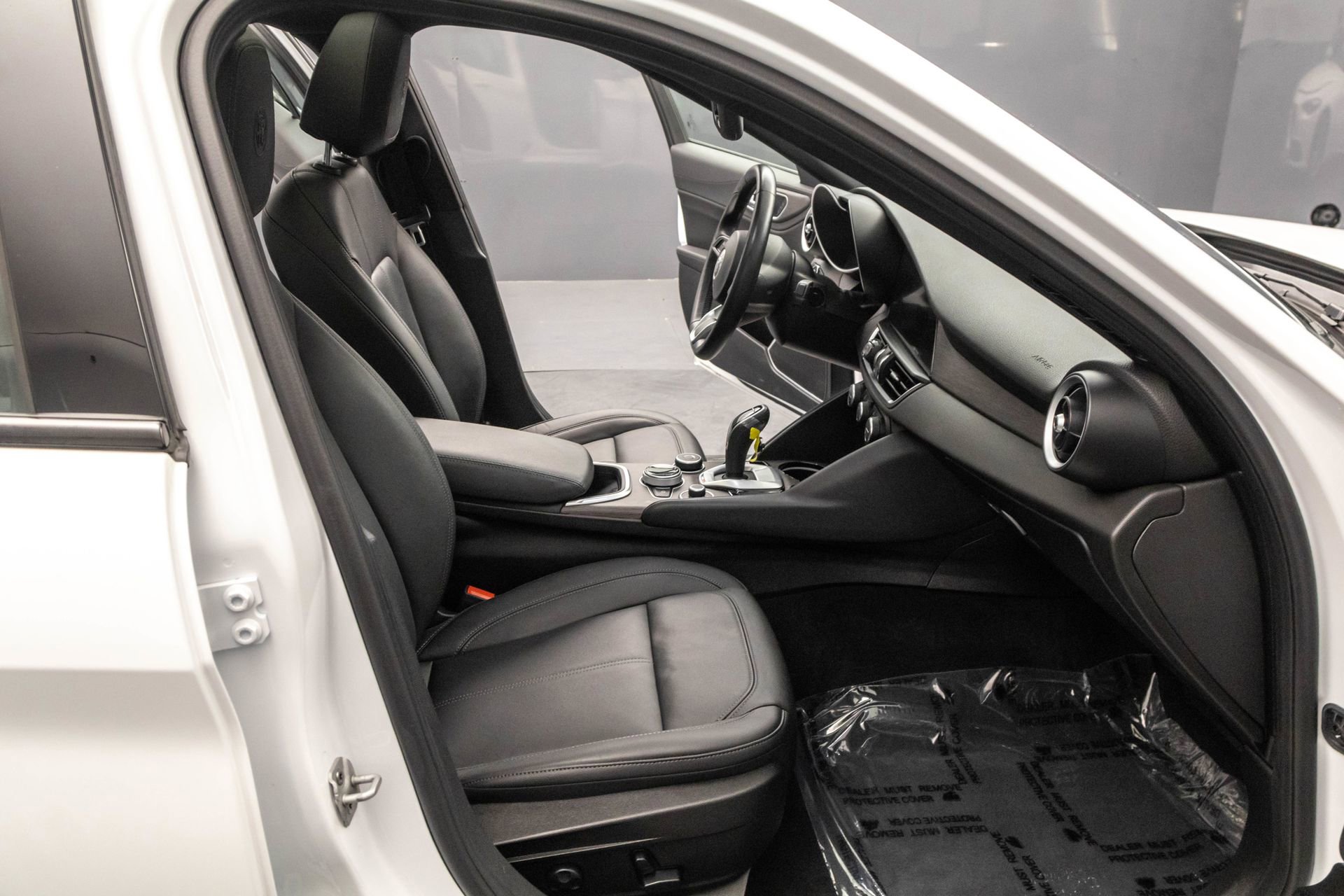 Used 2022 Alfa Romeo Giulia Ti image 40