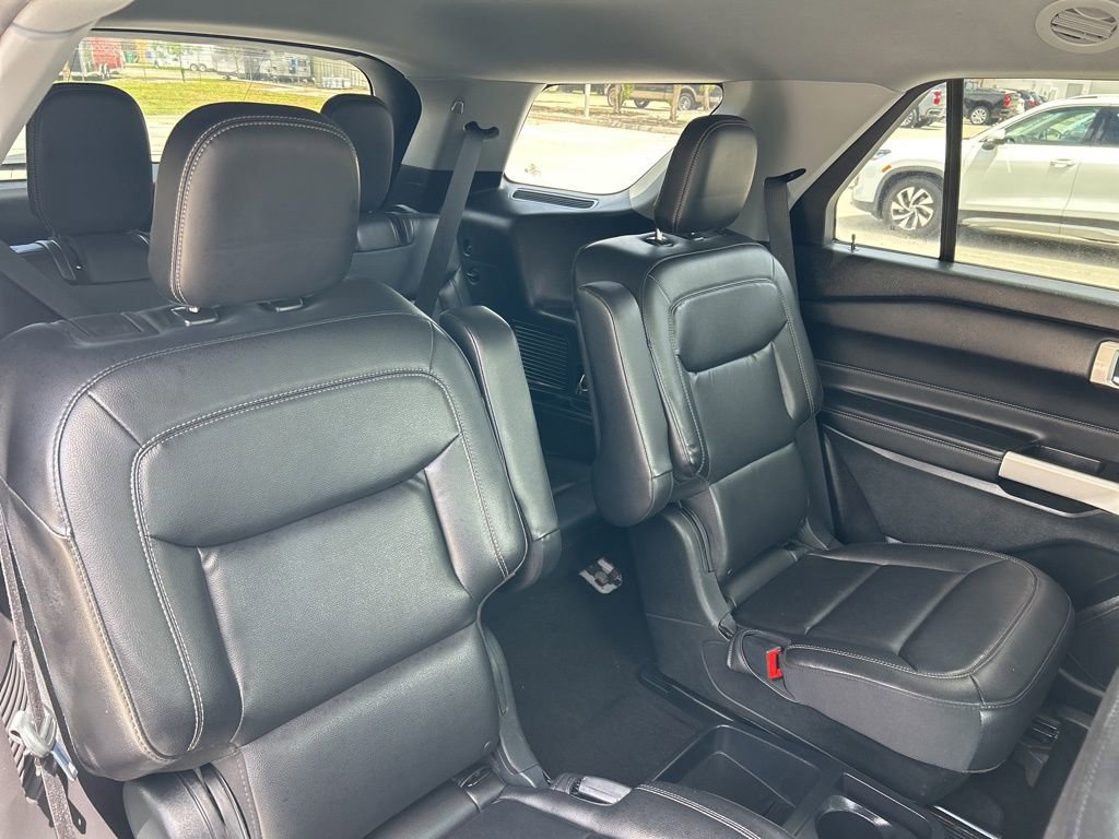 Used 2021 Ford Explorer XLT w/ Equipment Group 202A RWD image 47