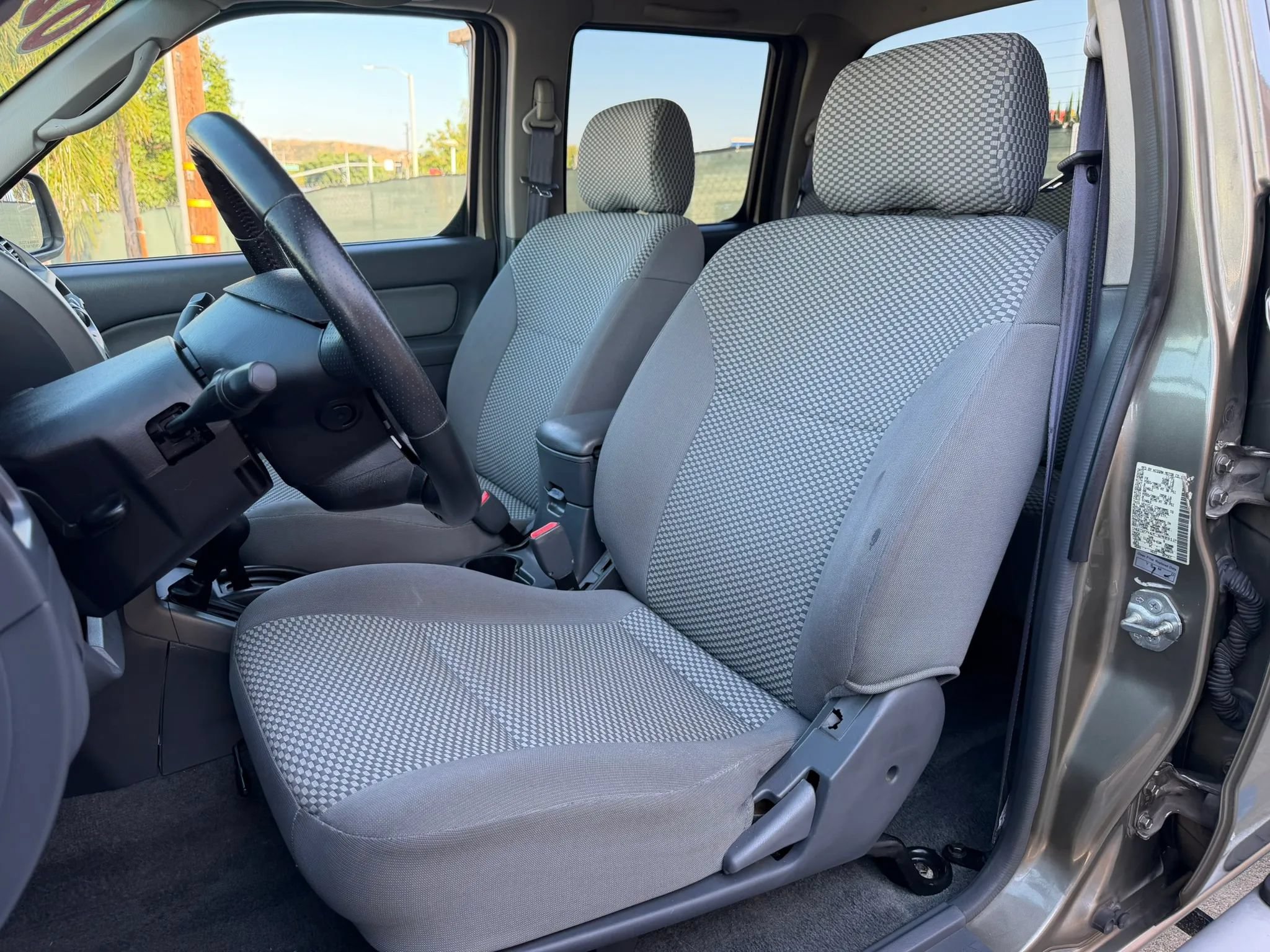 Used 2002 Nissan Frontier SE AWD/4WD image 10