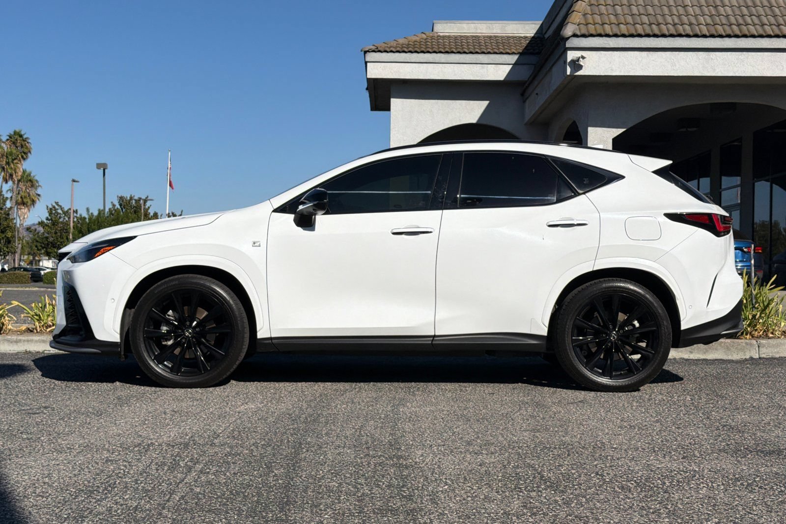 Used 2025 Lexus NX 450h+ F Sport w/ Accessory Package (2T) AWD/4WD image 7