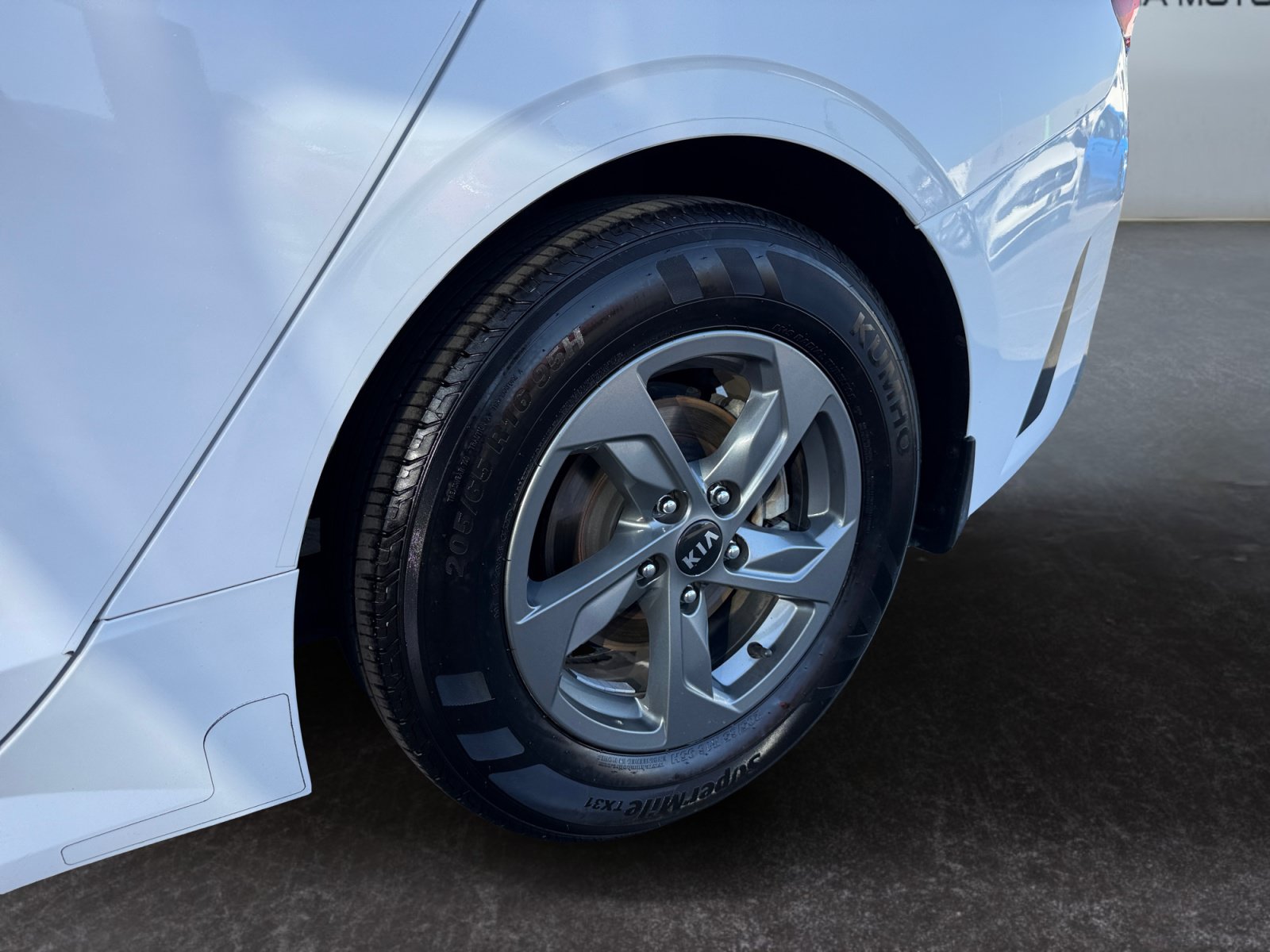Used 2021 Kia K5 LXS AWD/4WD image 15