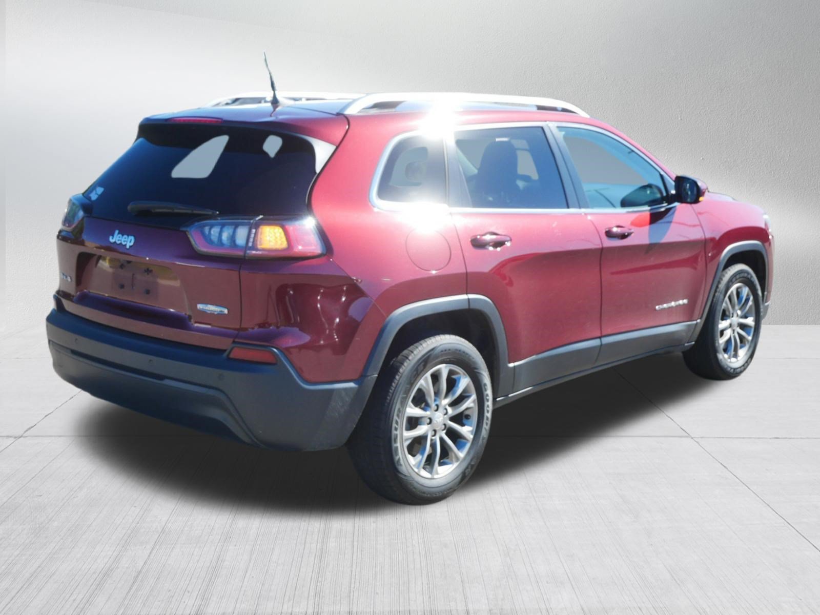 Certified 2020 Jeep Cherokee Latitude Plus w/ Comfort/Convenience Group AWD/4WD image 7