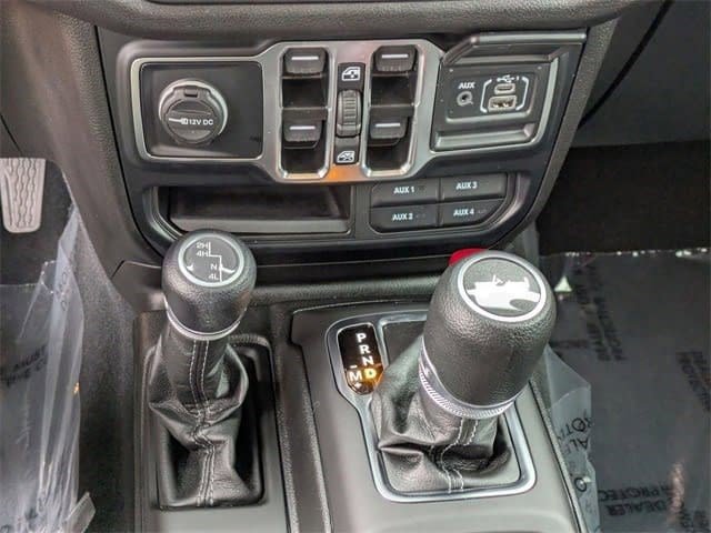 Used 2024 Jeep Wrangler Sport S image 15