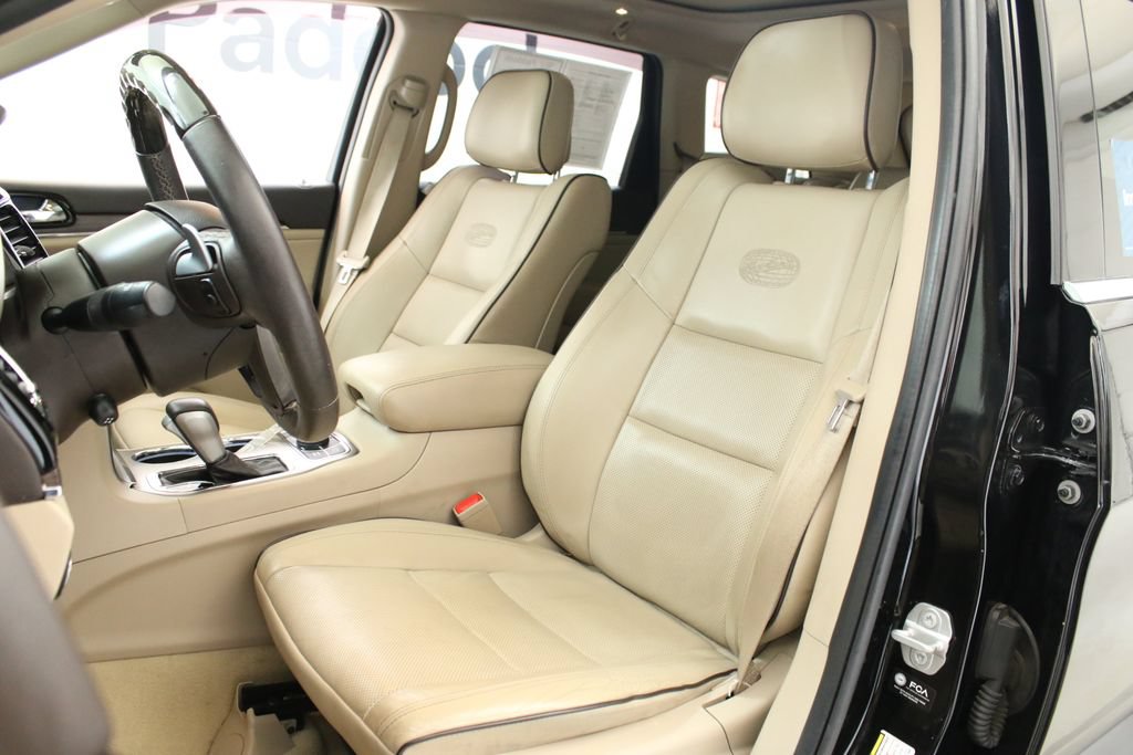 Used 2021 Jeep Grand Cherokee Overland AWD/4WD image 25