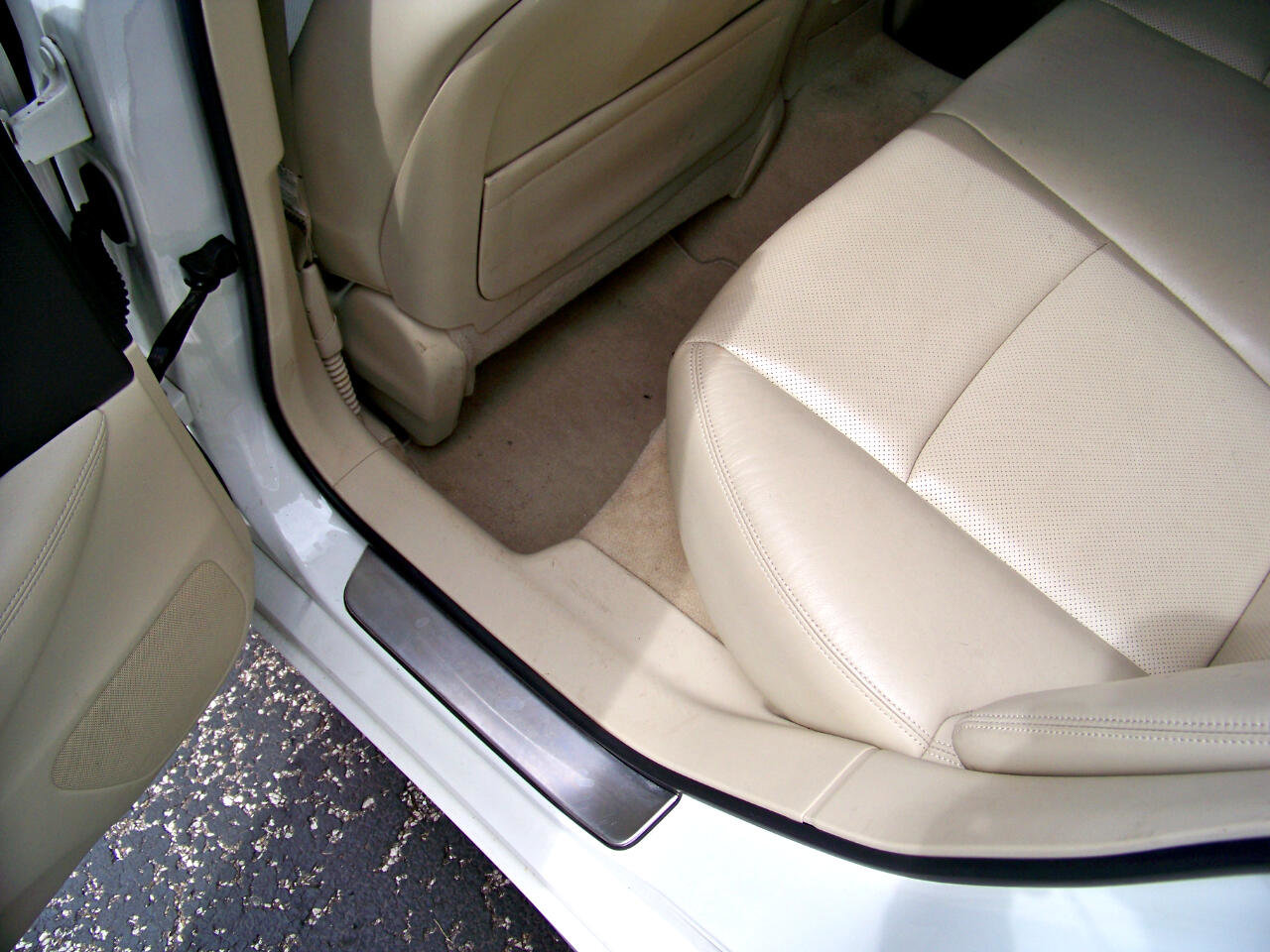 Used 2018 INFINITI Q50 Luxe w/ Cargo Package (L95) image 24