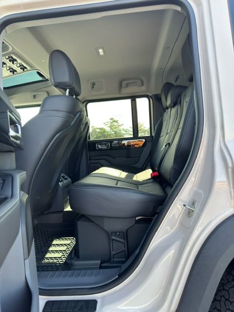 Used 2025 INEOS Grenadier image 18