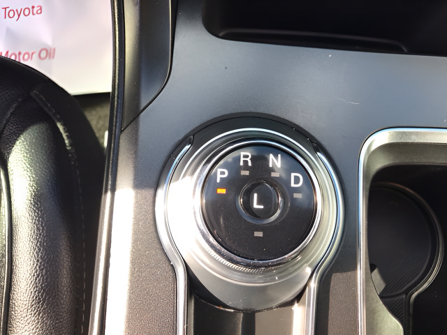 Used 2019 Ford Fusion Energi Titanium FWD image 21