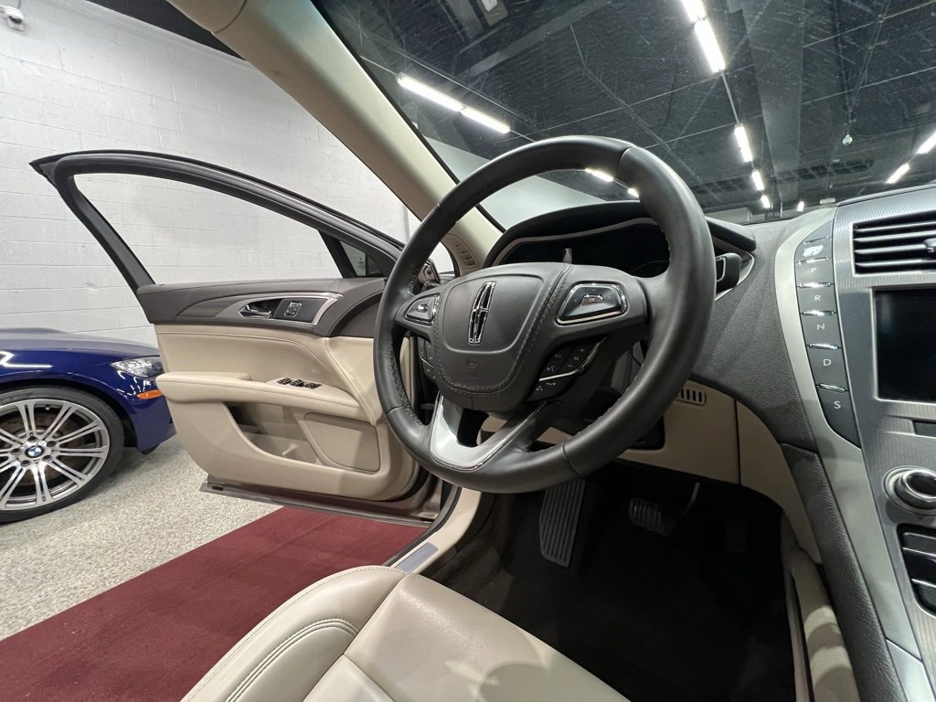 Used 2019 Lincoln MKZ Premiere image 41