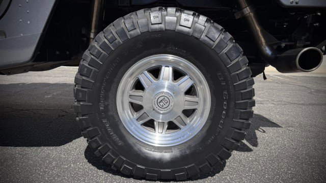 Used 2003 HUMMER H1 4-Door Wagon image 37