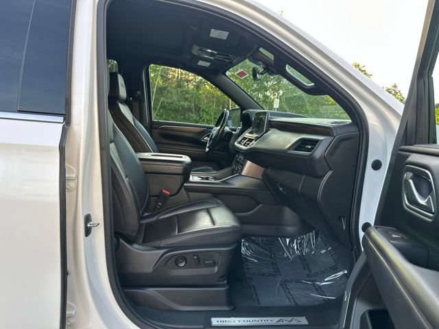 Used 2022 Chevrolet Suburban High Country AWD/4WD image 12
