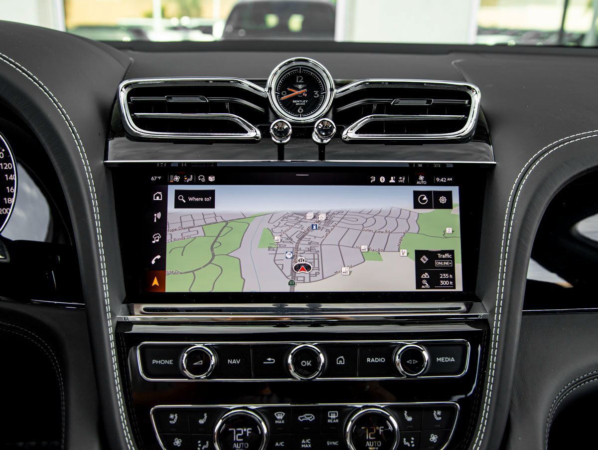 Used 2025 Bentley Bentayga Extended Wheelbase AWD/4WD image 19