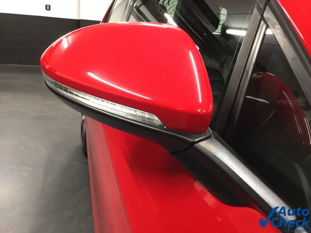 Used 2015 Volkswagen GTI SE w/ Lighting Package (SEL) FWD image 15