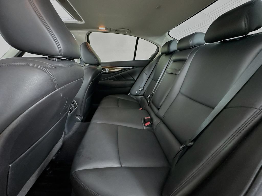 Used 2019 INFINITI Q50 Luxe w/ Essential Package (3.0T Luxe) RWD image 31