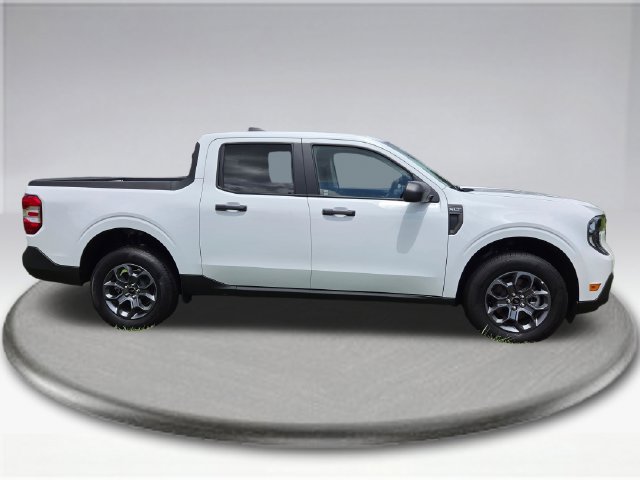 Used 2025 Ford Maverick XLT w/ Equipment Group 302A AWD/4WD image 10