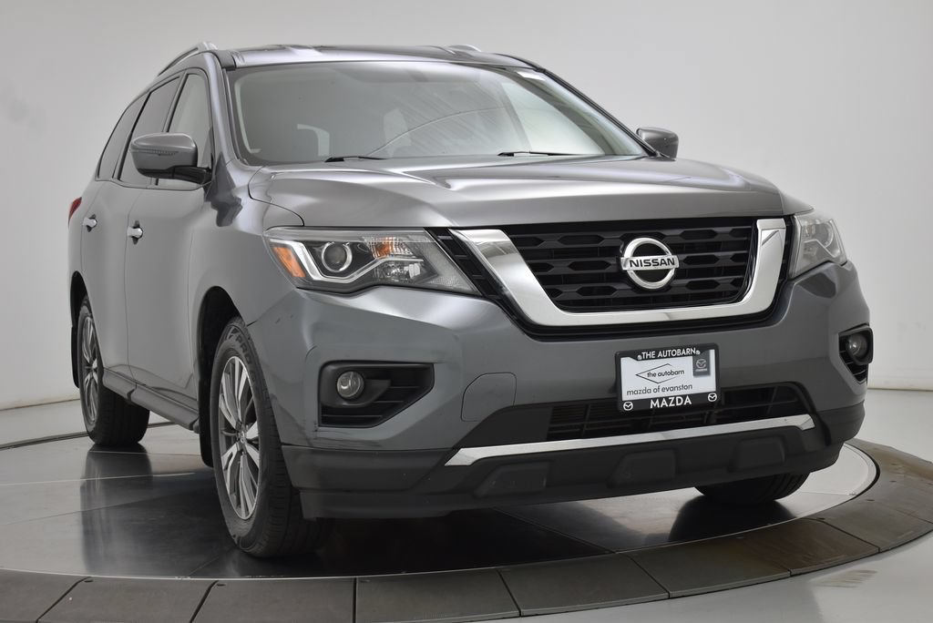 Used 2017 Nissan Pathfinder SV AWD/4WD image 12