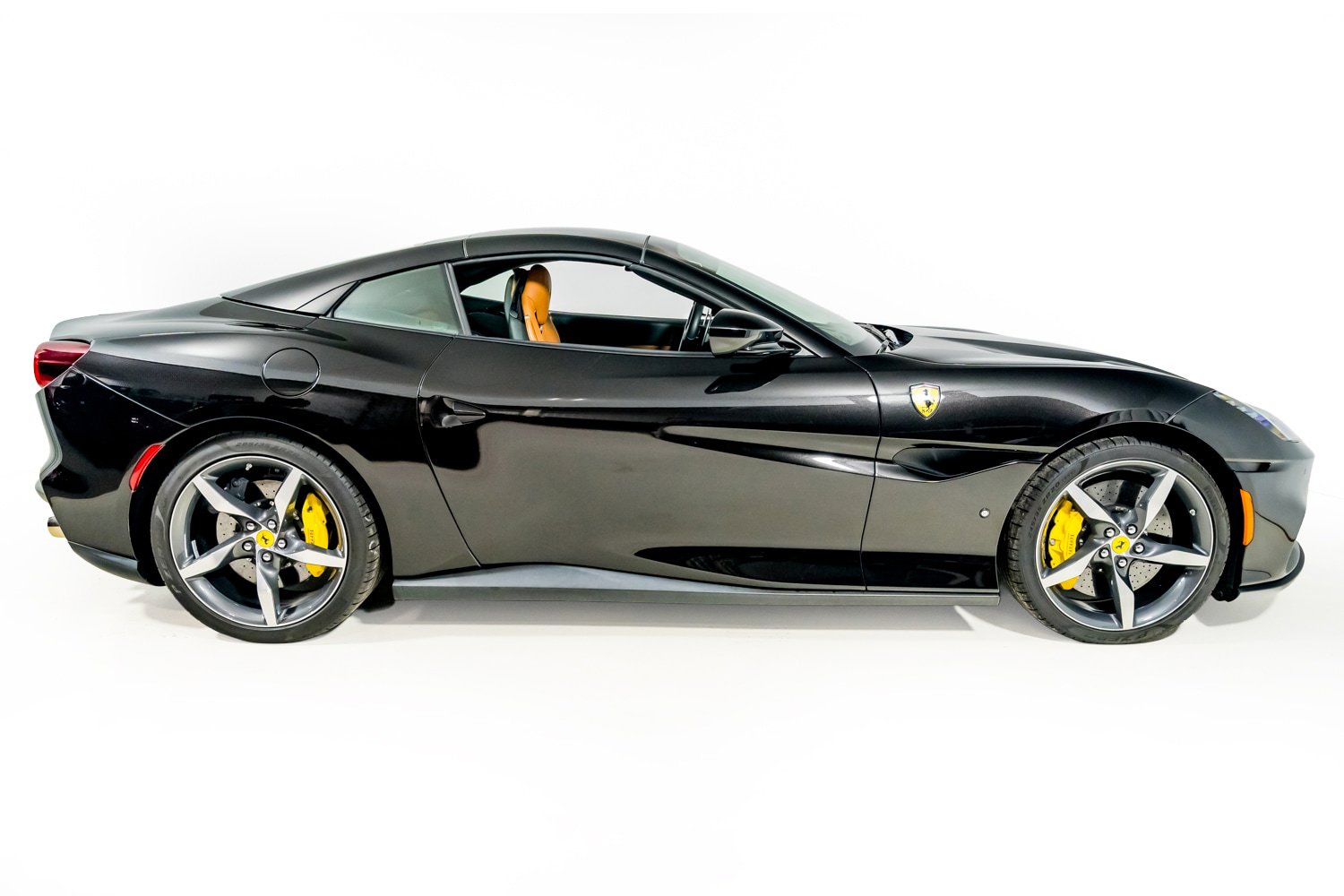 Used 2023 Ferrari Portofino M RWD image 10
