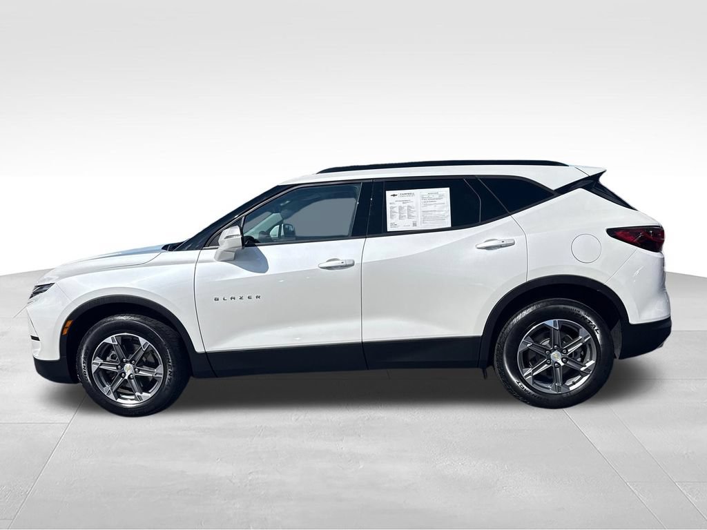 Used 2023 Chevrolet Blazer LT w/ LPO, Floor Liner Package FWD image 4