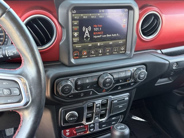 Used 2023 Jeep Wrangler Unlimited Rubicon w/ Cold Weather Group AWD/4WD image 13