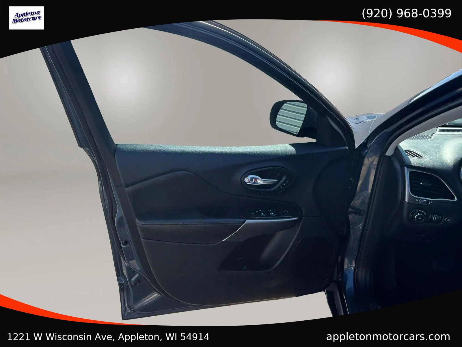 Used 2020 Jeep Cherokee Limited AWD/4WD image 17