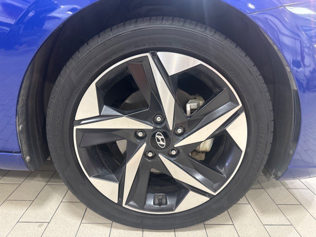 Used 2023 Hyundai Elantra Limited w/ Cargo Package FWD image 40