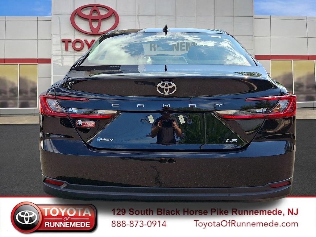 Used 2026 Toyota Camry LE FWD image 5