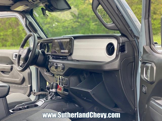 Used 2024 Jeep Wrangler Unlimited AWD/4WD image 21