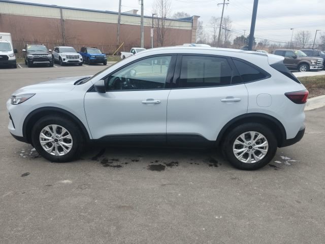 Used 2025 Ford Escape Active w/ Cold Weather Package image 8