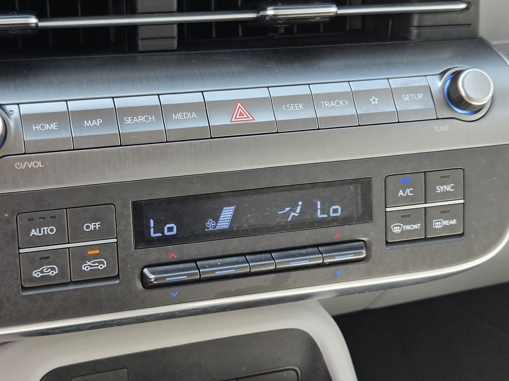 Used 2025 Hyundai Kona SEL FWD image 19