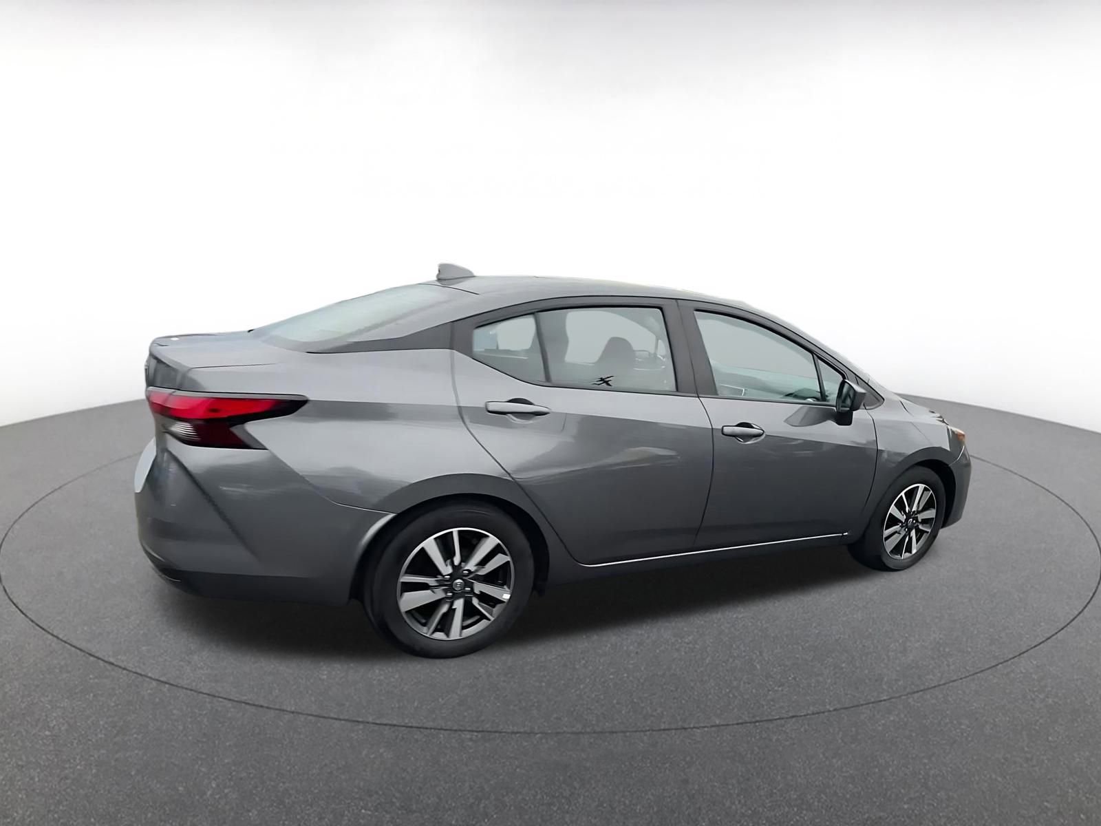 Used 2025 Nissan Versa SV image 15