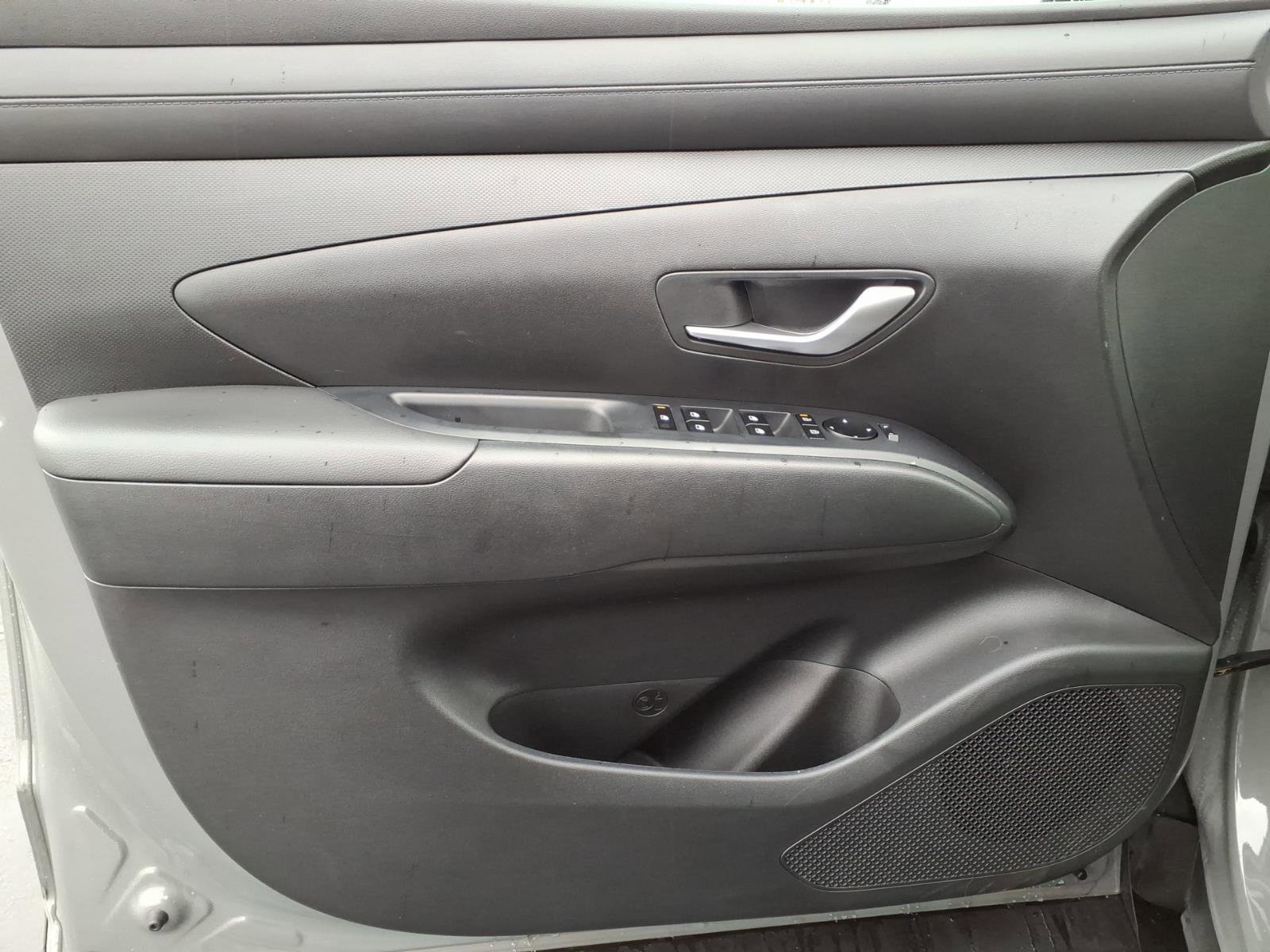 Used 2025 Hyundai Santa Cruz SEL AWD/4WD image 10