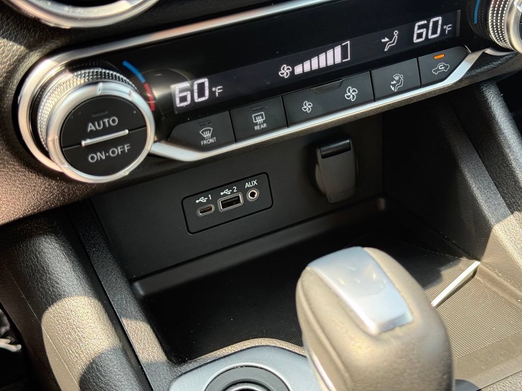 Certified 2023 Nissan Sentra SR FWD image 19