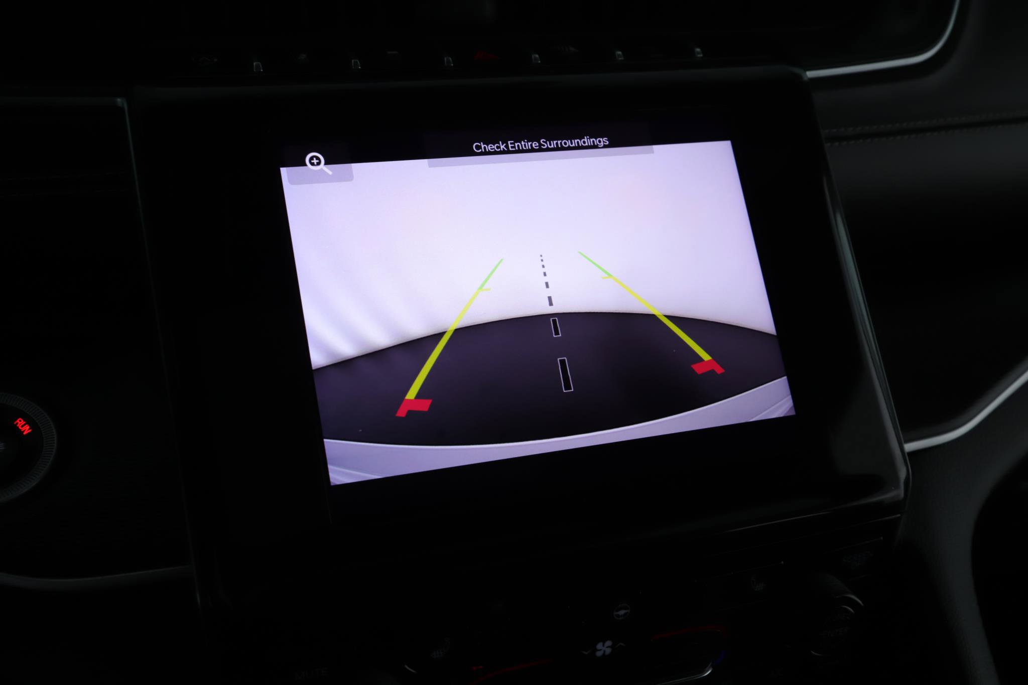 Used 2024 Jeep Grand Cherokee Altitude image 13