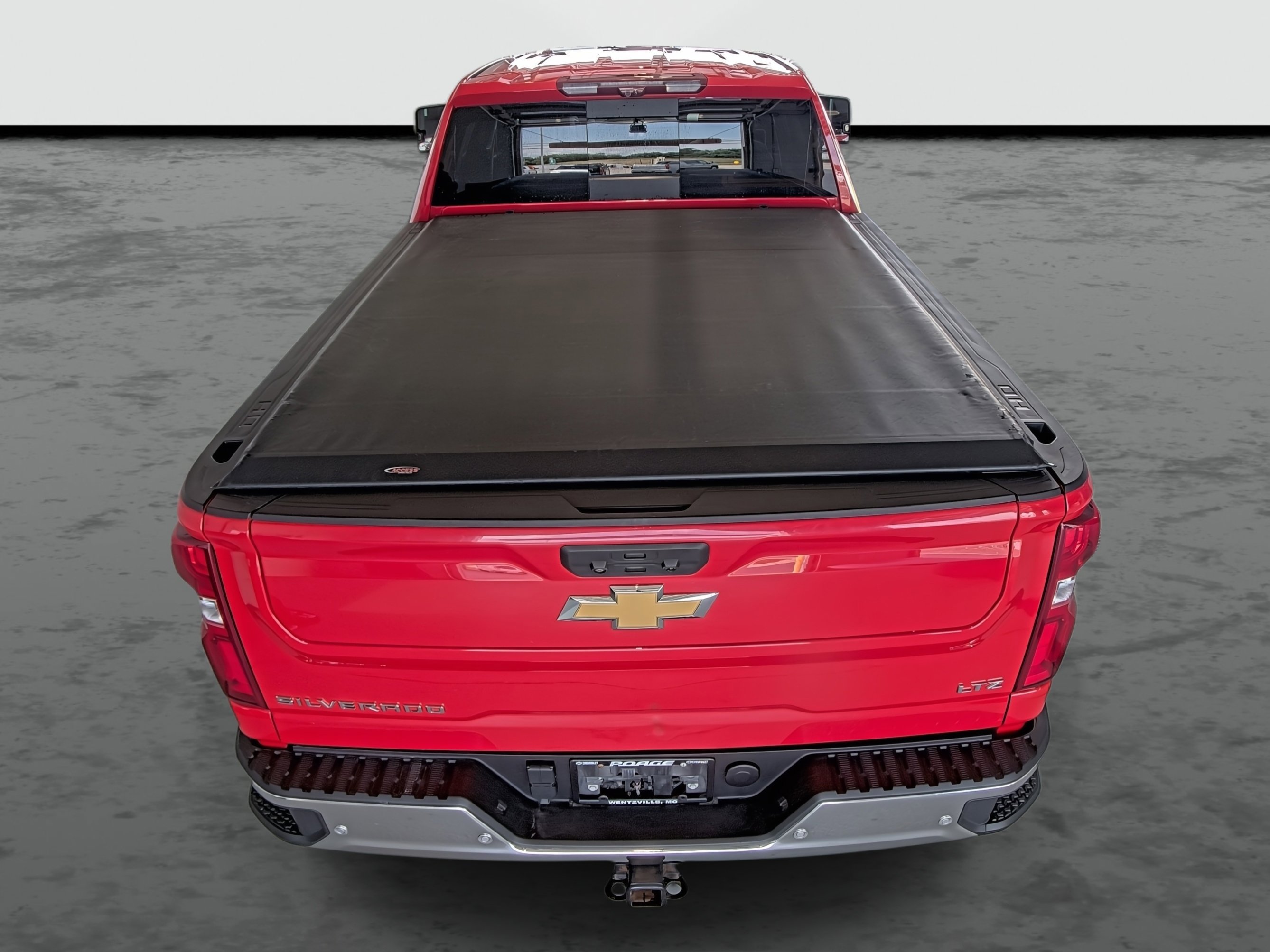 Used 2022 Chevrolet Silverado 2500 LTZ w/ LTZ Premium Package AWD/4WD image 3