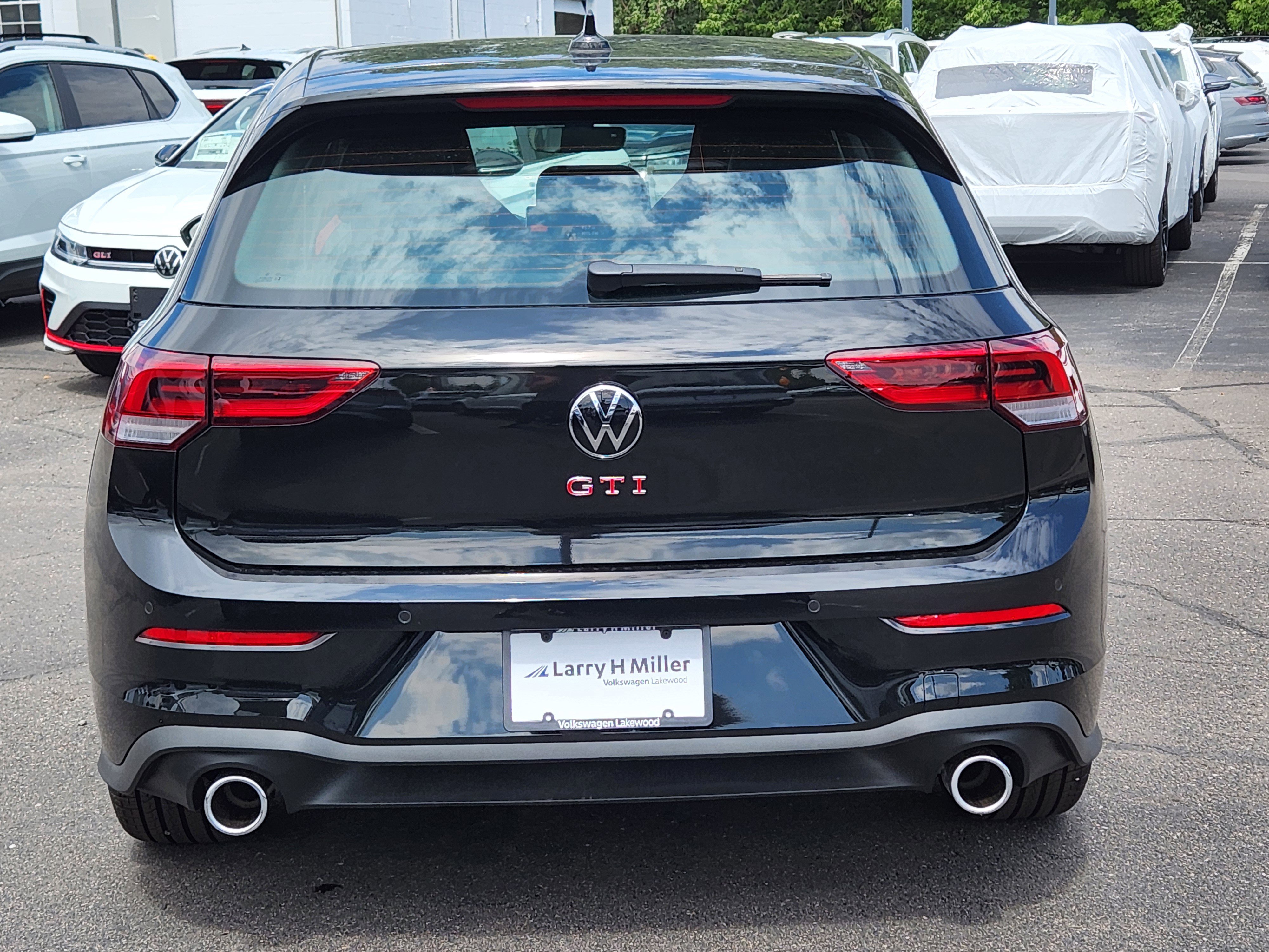 New 2025 Volkswagen GTI SE image 5