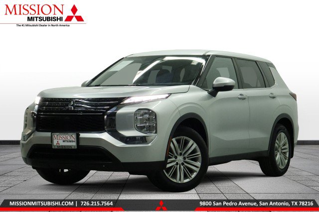Used 2023 Mitsubishi Outlander ES