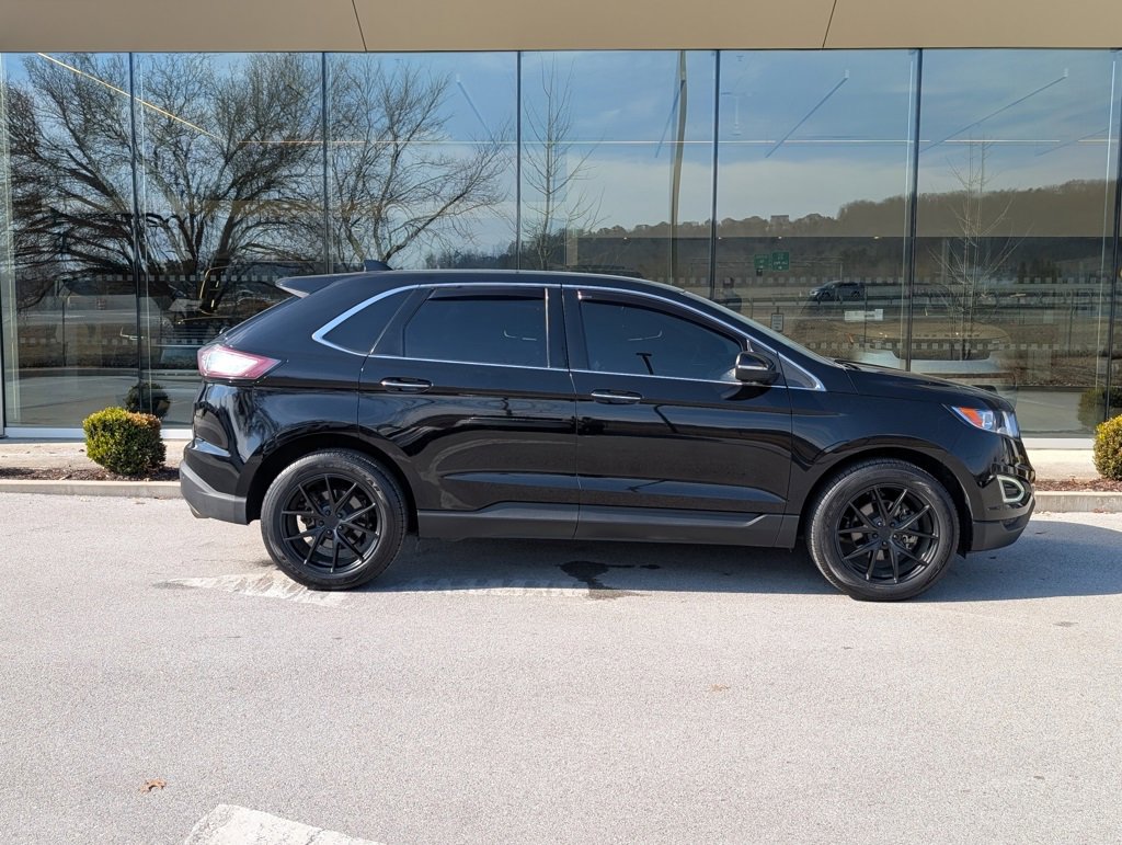 Used 2017 Ford Edge Titanium w/ Technology Package image 9