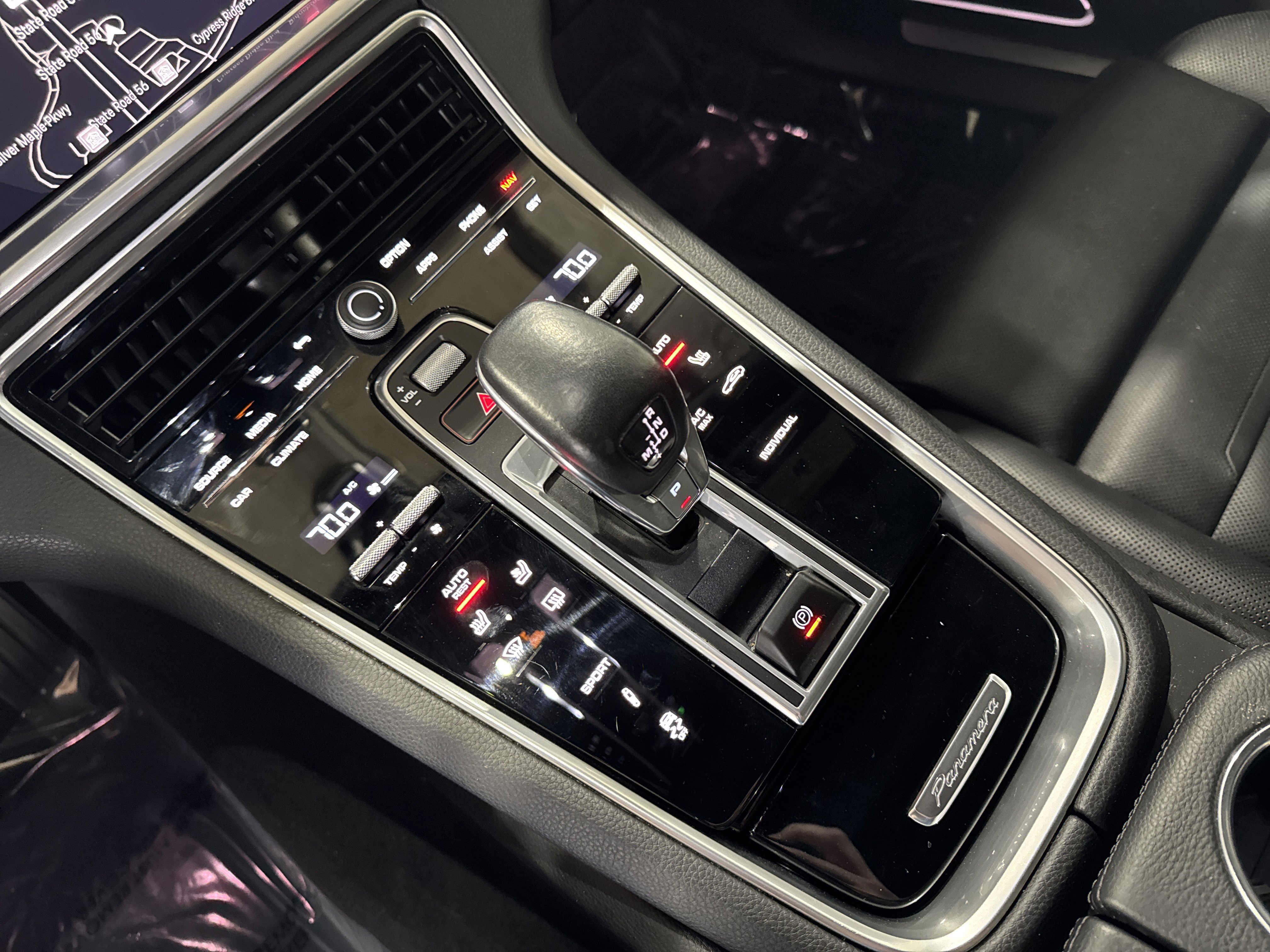 Used 2023 Porsche Panamera image 29