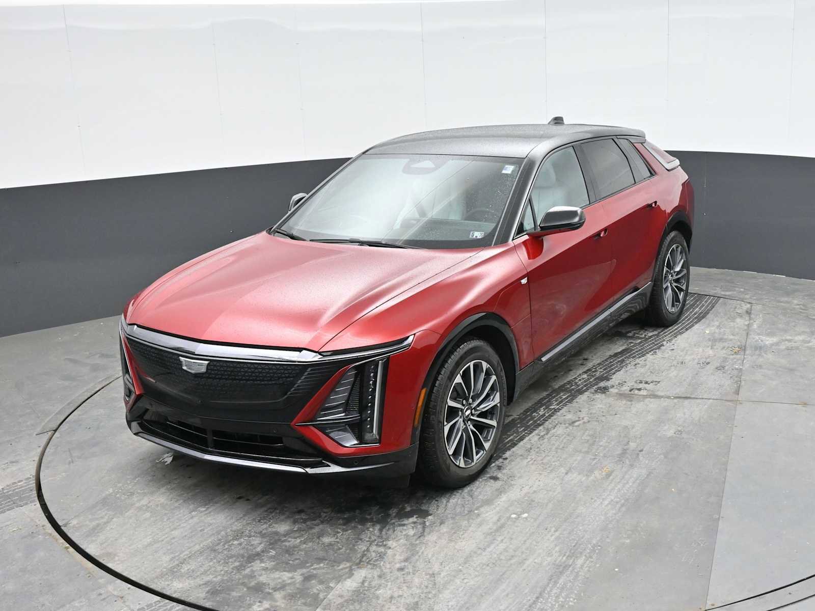 New 2025 Cadillac Lyriq Sport image 31