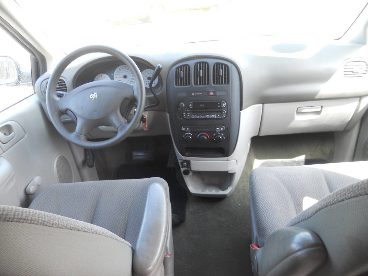 Used 2006 Dodge Caravan SE image 18