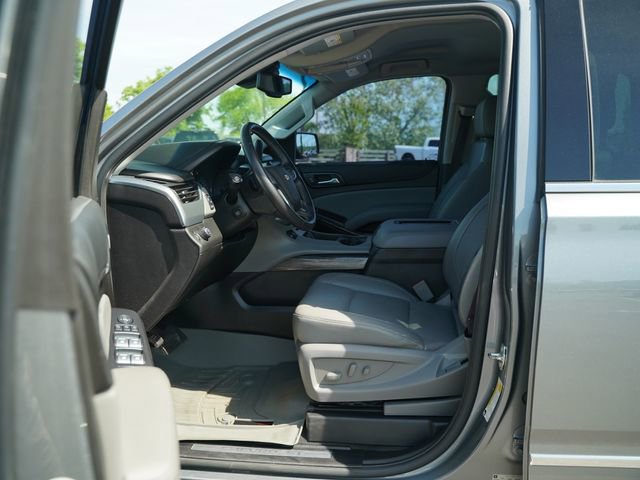 Used 2020 Chevrolet Tahoe LT w/ Luxury Package RWD image 12