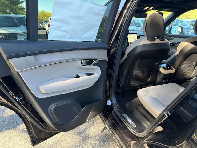 New 2026 Volvo XC90 B6 Plus w/ Protection Package Premier AWD/4WD image 13