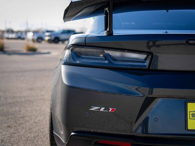 Used 2018 Chevrolet Camaro ZL1 image 9