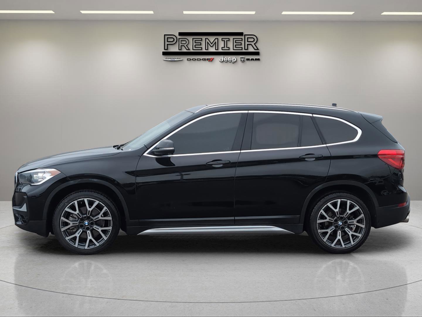 Used 2021 BMW X1 sDrive28i w/ Convenience Package image 11