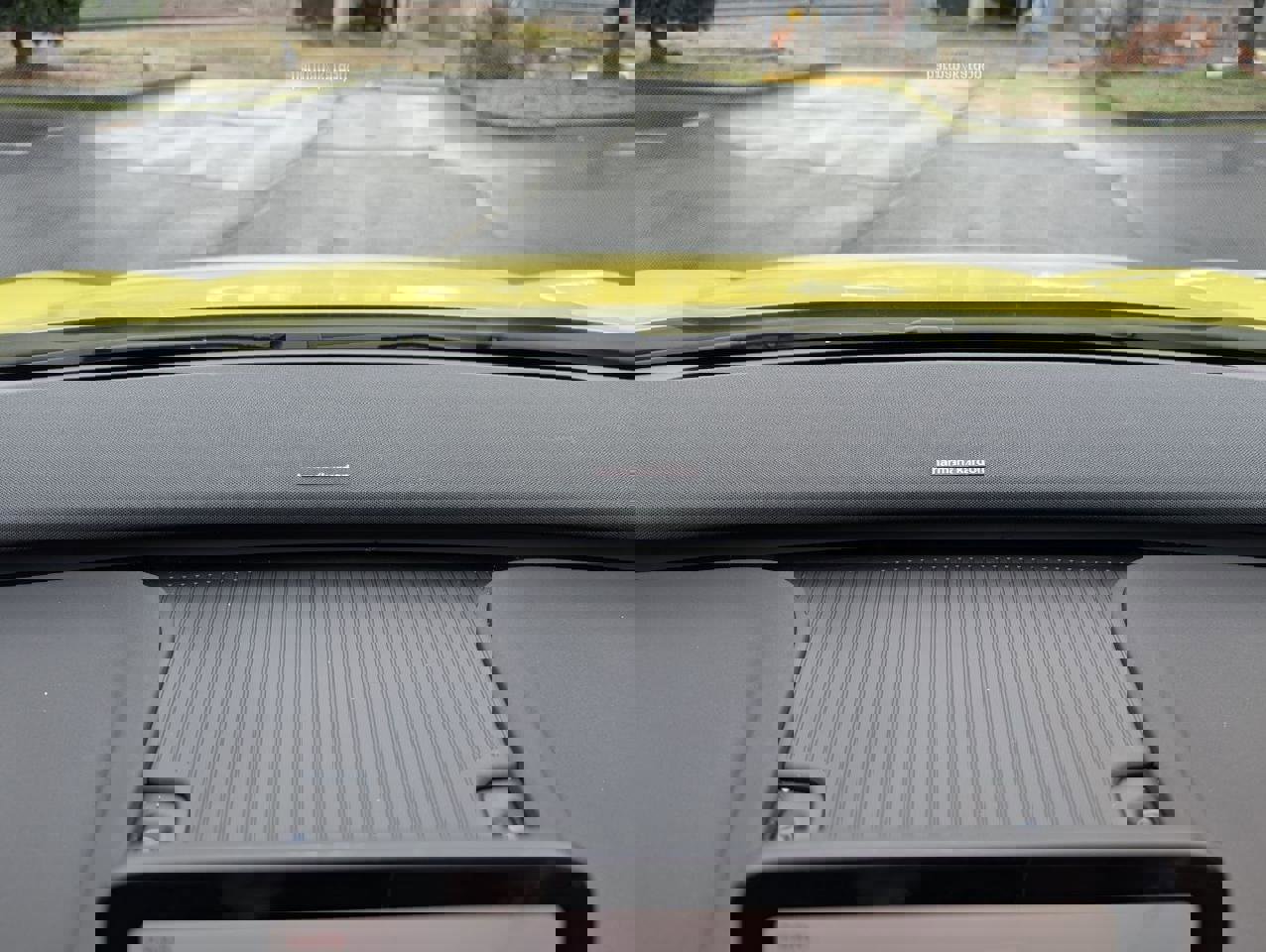 Used 2025 Volvo EX30 Ultra w/ Climate Package image 24