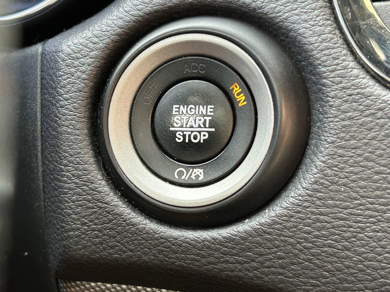 Used 2019 Dodge Durango R/T w/ Blacktop Package image 9