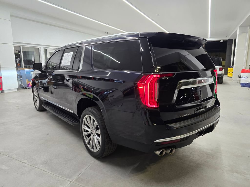Used 2022 GMC Yukon XL Denali image 4