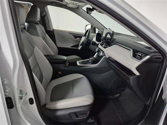 Used 2023 Toyota RAV4 Limited image 34